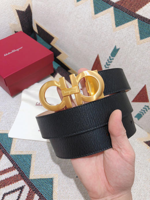 SF菲拉格慕-金色扣-水波纹牛皮 商品图2