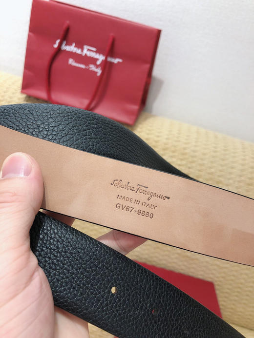 SF菲拉格慕-银色扣-荔枝纹+树膏皮 商品图7