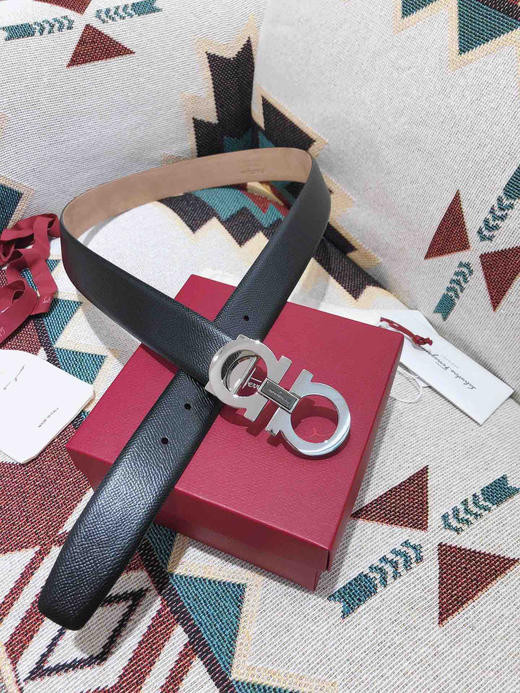 SF菲拉格慕-银色拼色扣-手掌纹+树脂皮 商品图6