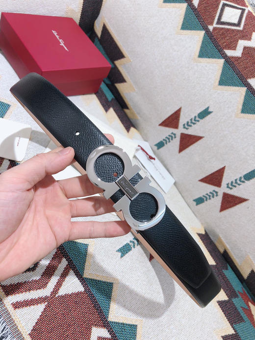 SF菲拉格慕-银色拼色扣-手掌纹+树脂皮 商品图0