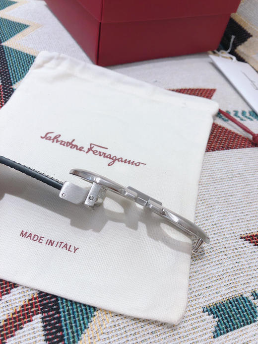 SF菲拉格慕-银色扣-掌纹牛皮 商品图5