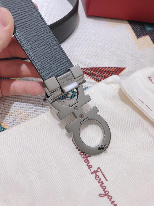 SF菲拉格慕-枪色拼接扣-水波纹 商品图4