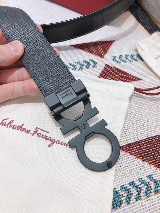 SF菲拉格慕-磨砂黑扣-水波纹 商品图4