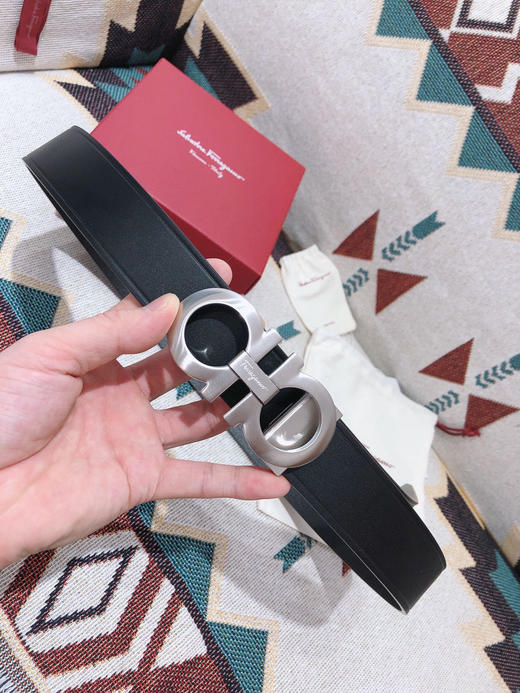 SF菲拉格慕-银色扣-两侧压纹 商品图3