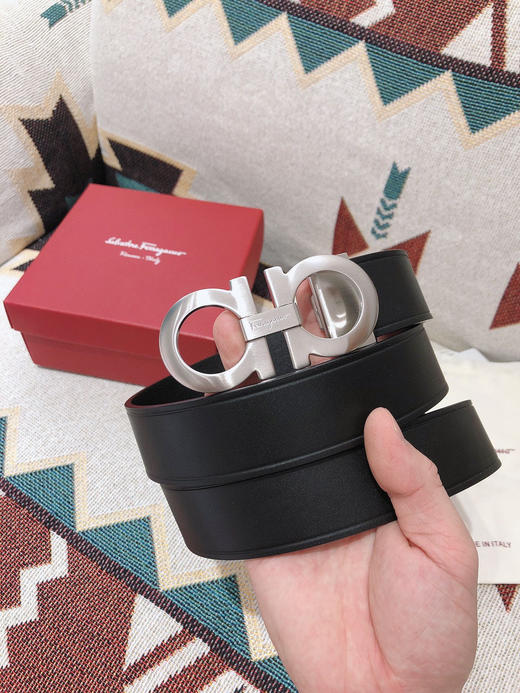 SF菲拉格慕-银色扣-两侧压纹 商品图1