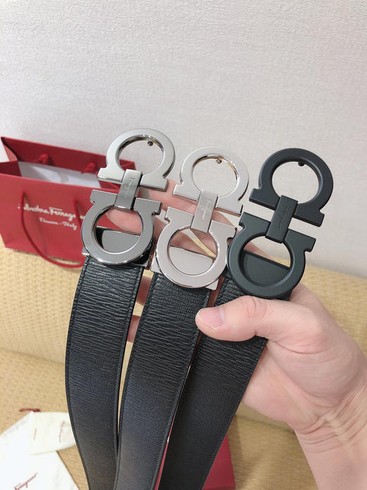 SF菲拉格慕-磨砂黑扣-水波纹+树膏皮 商品图7