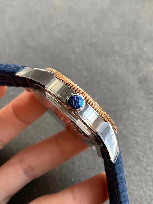 GF新品 BREITLING百年灵家族的"水鬼"－超级海洋文化二代B20自动机械腕表42(Superocean Héritage II B20 Automatic 42)新增间金圈配色 商品图3