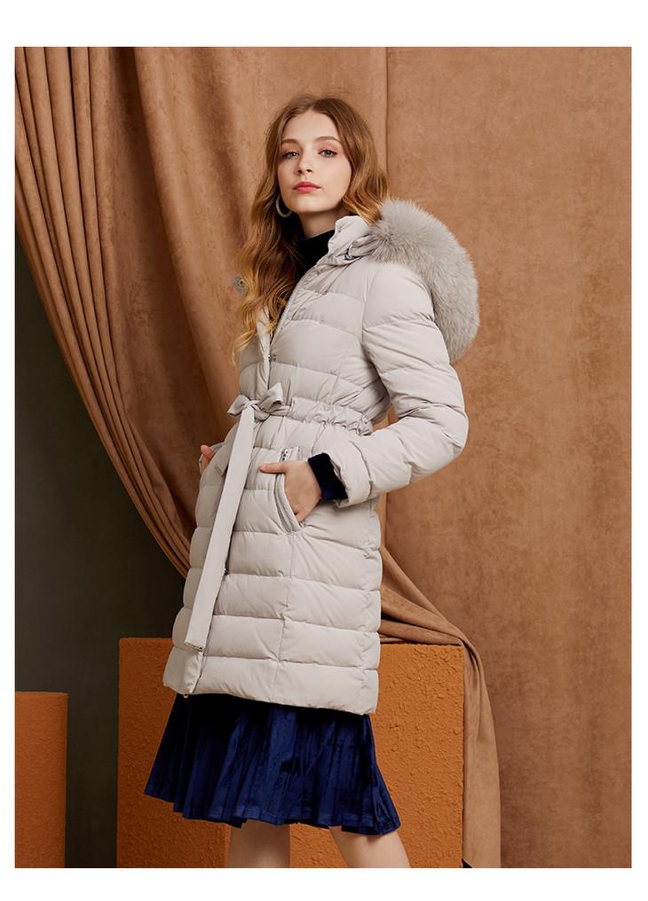 卓多姿冬季新款蝴蝶结收腰白鸭绒羽绒服女中长款气质修身外套9409902