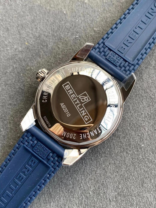 GF新品 BREITLING百年灵家族的"水鬼"－超级海洋文化二代B20自动机械腕表42(Superocean Héritage II B20 Automatic 42)新增间金圈配色 商品图5