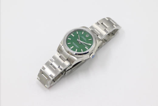 【女款31mm】2020新款劳力士蚝式恒动型277200 31mm系列
1⃣️搭配进口机械机芯，同步原装没有多余日历档位，品质稳定可靠； 商品图8