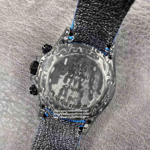 WWF新品发布：碳纤维迪通拿
与原装同重量，同材质，同尺寸复刻原版，碳壳碳后盖碳扣子，双生耳，市场对版，超多配色满足你各种需求 商品图3