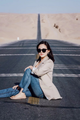 同款西装，不同的搭配，可酷可优雅