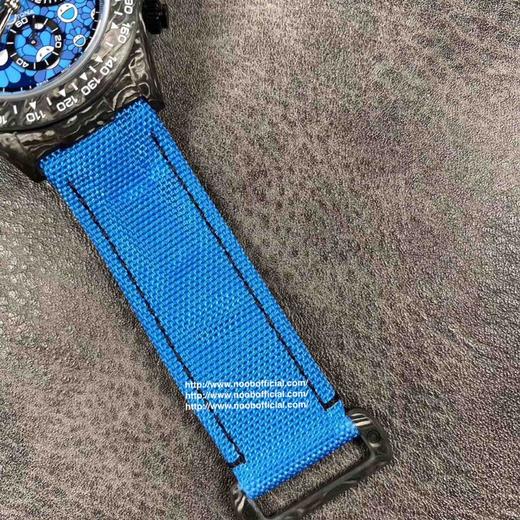 WWF新品发布：碳纤维迪通拿
与原装同重量，同材质，同尺寸复刻原版，碳壳碳后盖碳扣子，双生耳，市场对版，超多配色满足你各种需求 商品图7