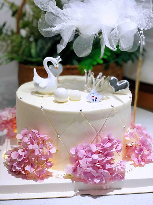 鲜花绣球天鹅小皇冠 下单前请仔细阅读商品详情 商品图0