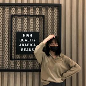 早就买好的羊毛衫终于派上了用场