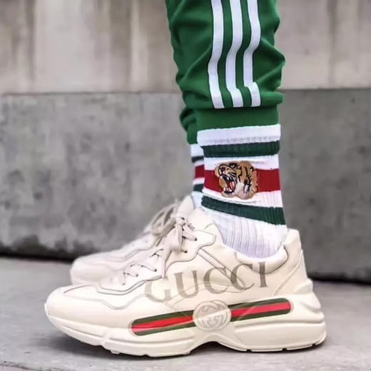 [香港直邮]gucci 白色虎头刺绣男士袜子