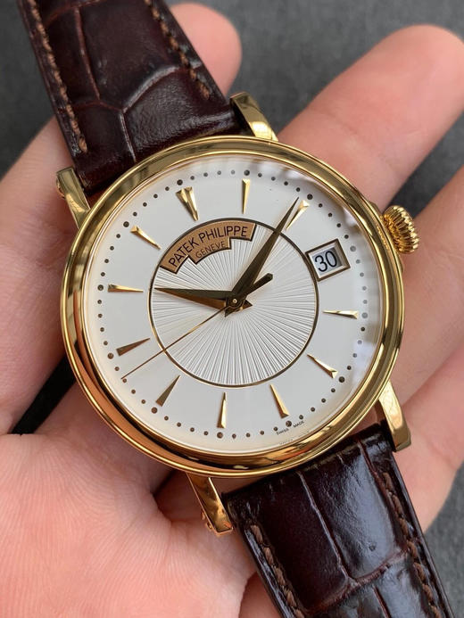 ZF百达翡丽古典5153系列腕表，将官翻盖表，儒雅而至~！
【精彩细节】
表盘尺寸38mmX10mm 商品图1