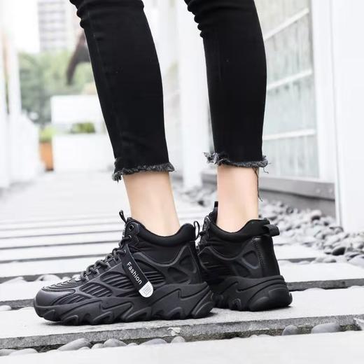 特信女运动鞋 货号:c55222 材质:滴塑＋皮 商品图0