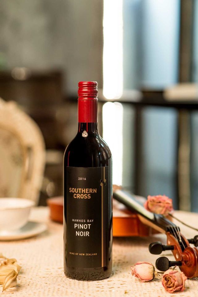 南十字星 黑皮诺 干红 2016 (中国仓)