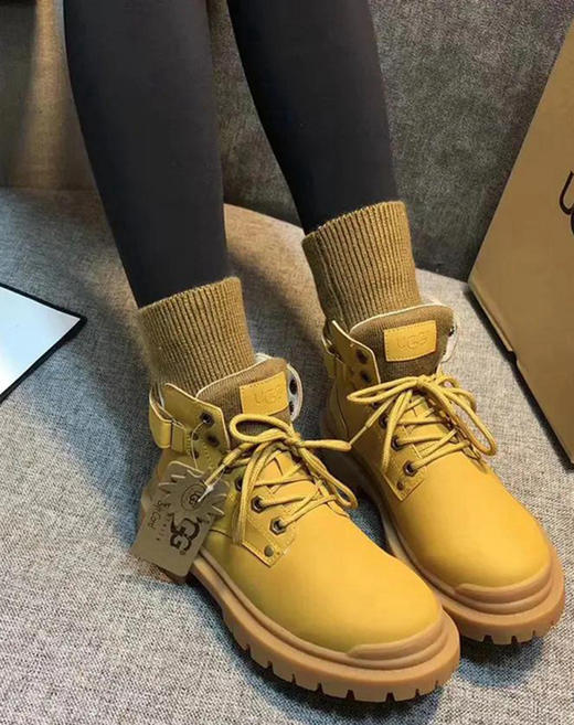 15397 ugg机车雪地靴