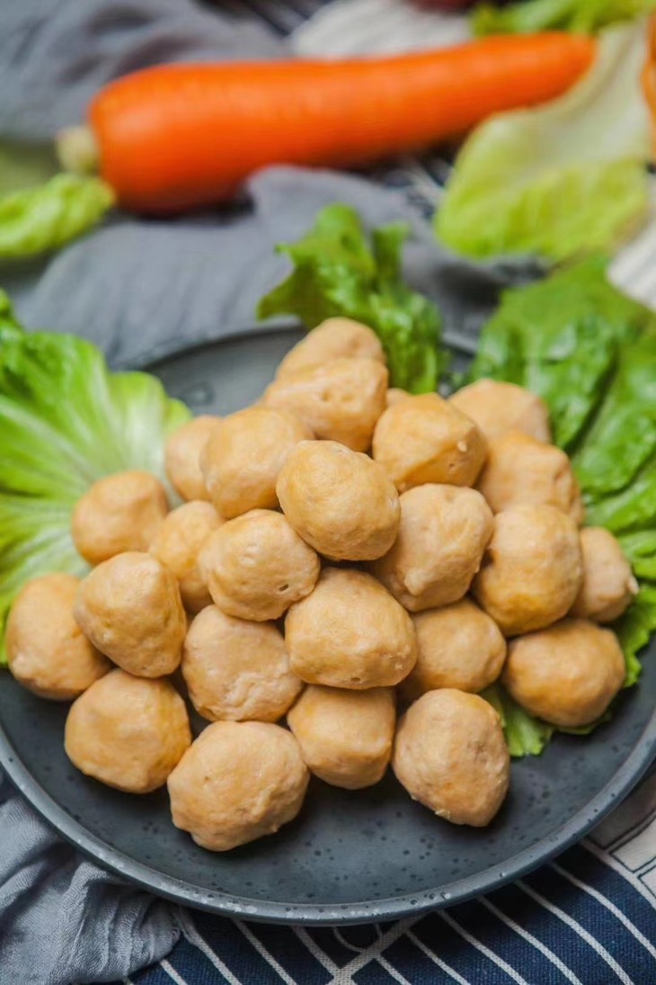 三色鱼丸来啦,高蛋白,低脂肪,容易吸收消化,冬季补钙推荐!