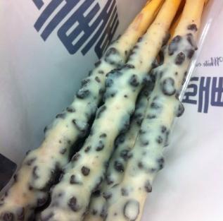 乐天派派乐曲巧克力味饼干棒32g롯데빼빼로화이트쿠키32g 商品图2