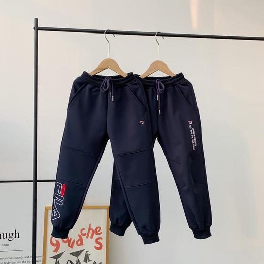 点此购买 130-170码 斐乐儿童加绒工装裤 xm170001 商品图1