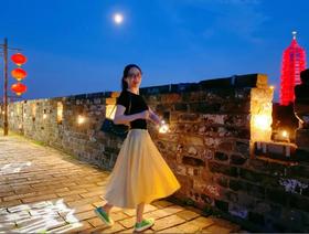 卡卡家的黄色半裙，整整爱了一个夏季。