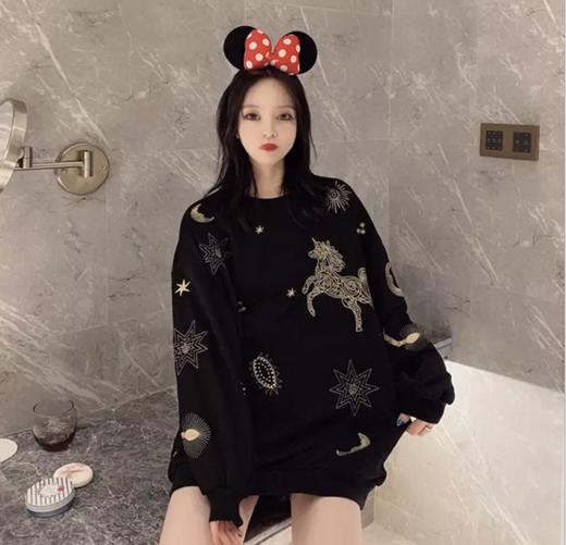 点此购买 蔻驰男女款金线独角兽毛圈卫衣 爷169940 商品图3