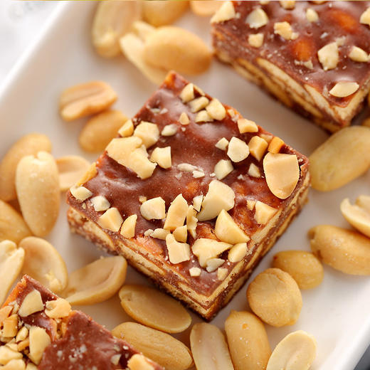 牛轧奶芙味花酥1000g/箱 网红零食2斤牛轧奶芙沙琪玛饼干零食品包邮 滋源雪 商品图3