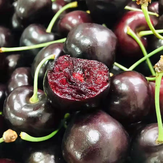 智利 奥数ALSU车厘子🍒4斤装左右/盒 3J大果 SANTINA❣高品质，热卖中💥 奥数真的是不可多得的空运好货✔个个漂亮，个个脆甜浓郁😋  无di黑车 嘎嘣脆甜 车厘子味浓郁 商品图2