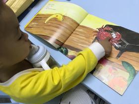 《害羞的香蕉》：生活中宝贝就是“小香蕉”而我们大人就是“肉串大叔”