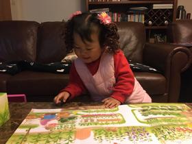 《小鸡球球自然双语认知图鉴 谁来的信》：可以在阅读和游戏中学习母语且挑战英语