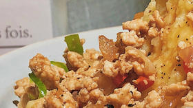 鸡肉沫火山土豆泥