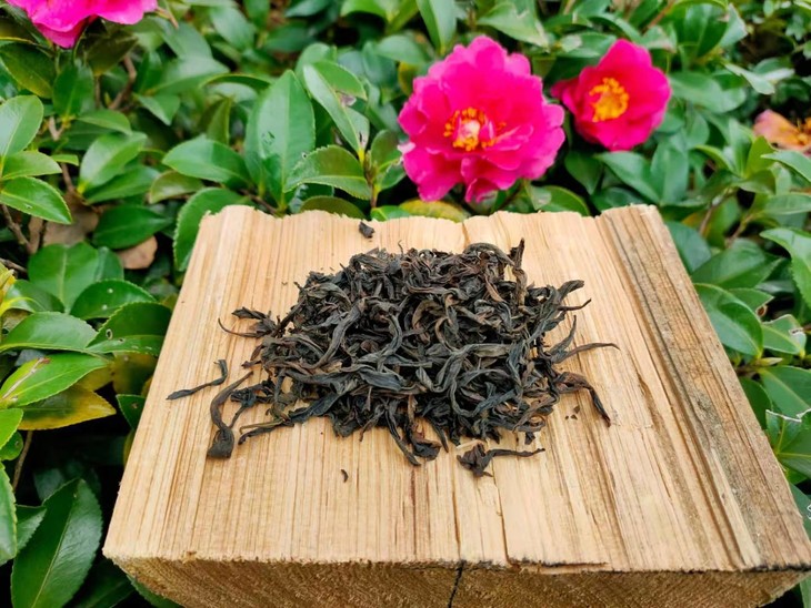 百瑞香大红袍香气:花香,果香,木质香滋味:层次感丰富,滋味表现变化多