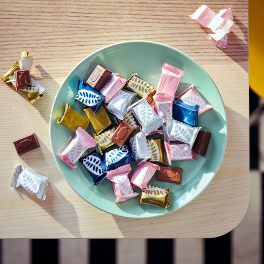 IKEA 宜家 BELÖNING 混合口味巧克力 240g 商品图2