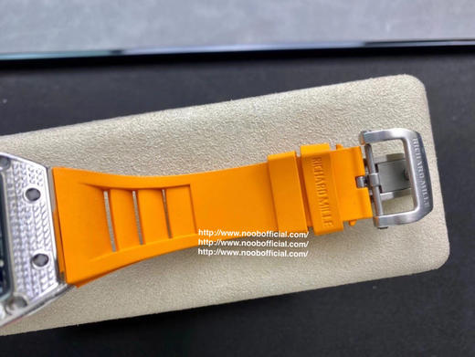 理查德米勒 Richard Mille RM57-01 【年年有鱼】搭载原装进口机械机芯 精钢壳尺寸43*50毫米 防水胶带配原装折叠扣 把愿望交给锦鲤，你只管努力，其他交给天意！ 商品图5