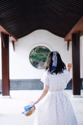 穿着小裙子来打卡啦