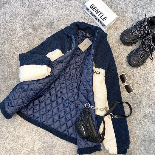 Balenciaga 20AW 拼色羊羔毛外套 商品图6