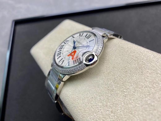 V6 厂 一表一卡一码！V7版 卡地亚 蓝气球 可搭载皮带和钢带，42mm 直径42x13mm，搭载2824自动机械机芯，316精钢表壳，蓝宝石镜面，烧蓝钢针，折叠扣，防水50米！乱真之作！ 商品图11