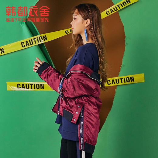 韩都衣舍2019韩版女装冬装新款直筒字母立领宽松棉衣JM8474發 商品图1