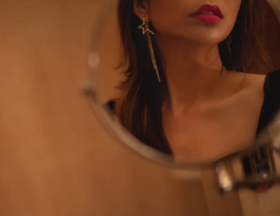 很喜欢卡卡家耳环，嘻嘻，每次都有拍照给朋友看。