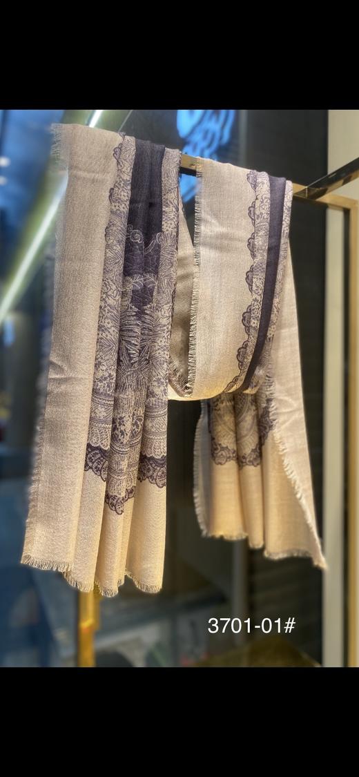 优品堂《海市蜃楼》羊毛围巾披肩 商品图3