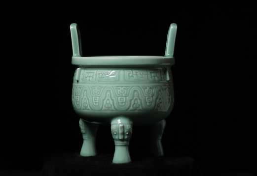 华夏九鼎【梁州鼎】  谈志坚制