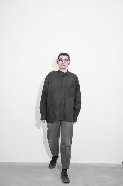 十点睡觉有限实验室X张宇飞   贡缎斜领衬衣 商品图4