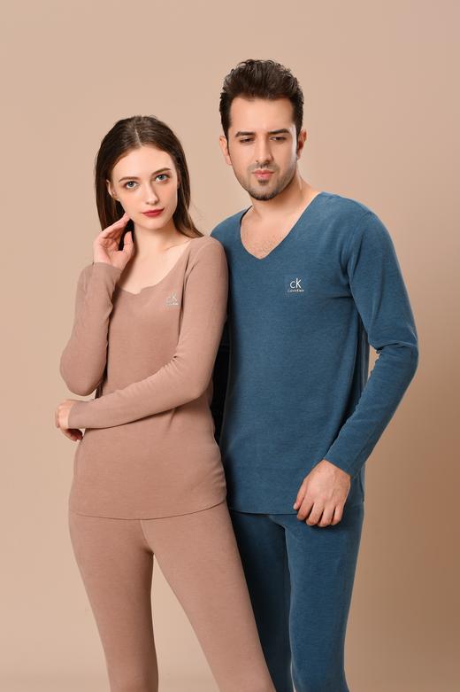 点此购买 ck男女二代升级版双面德绒保暖套装 qy170870