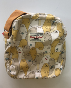 HUJI祤集Toast斜挎包插画小海豹