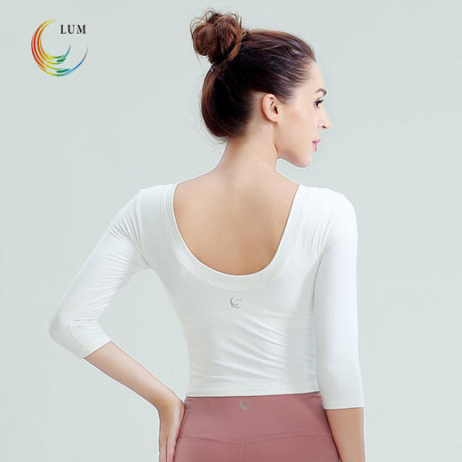 露檬瑜伽新款裸感系列瑜伽服七分袖短款（含胸垫）LUM39109 商品图2