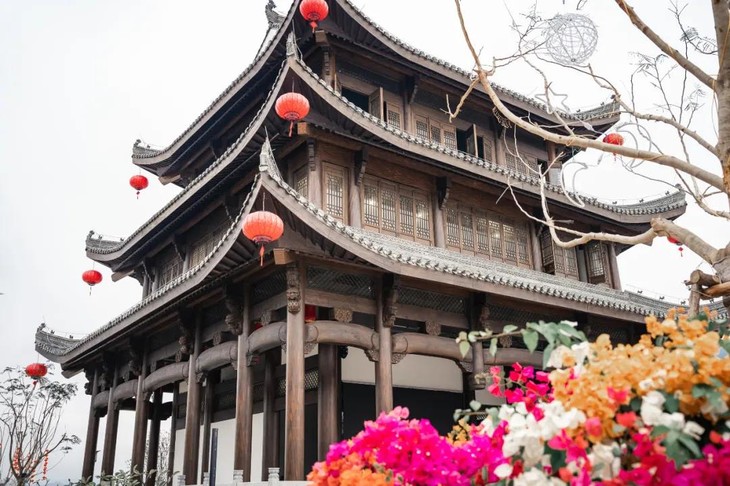 老街,古巷,青砖白瓦客乡老街以客家文化为基础,数十栋百年老宅,从异地