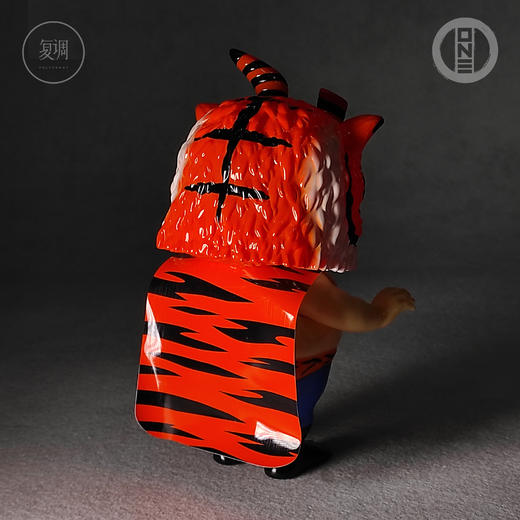 现货 壹工坊 虎面人间 复调限定 搪胶 摆件 潮玩 商品图2